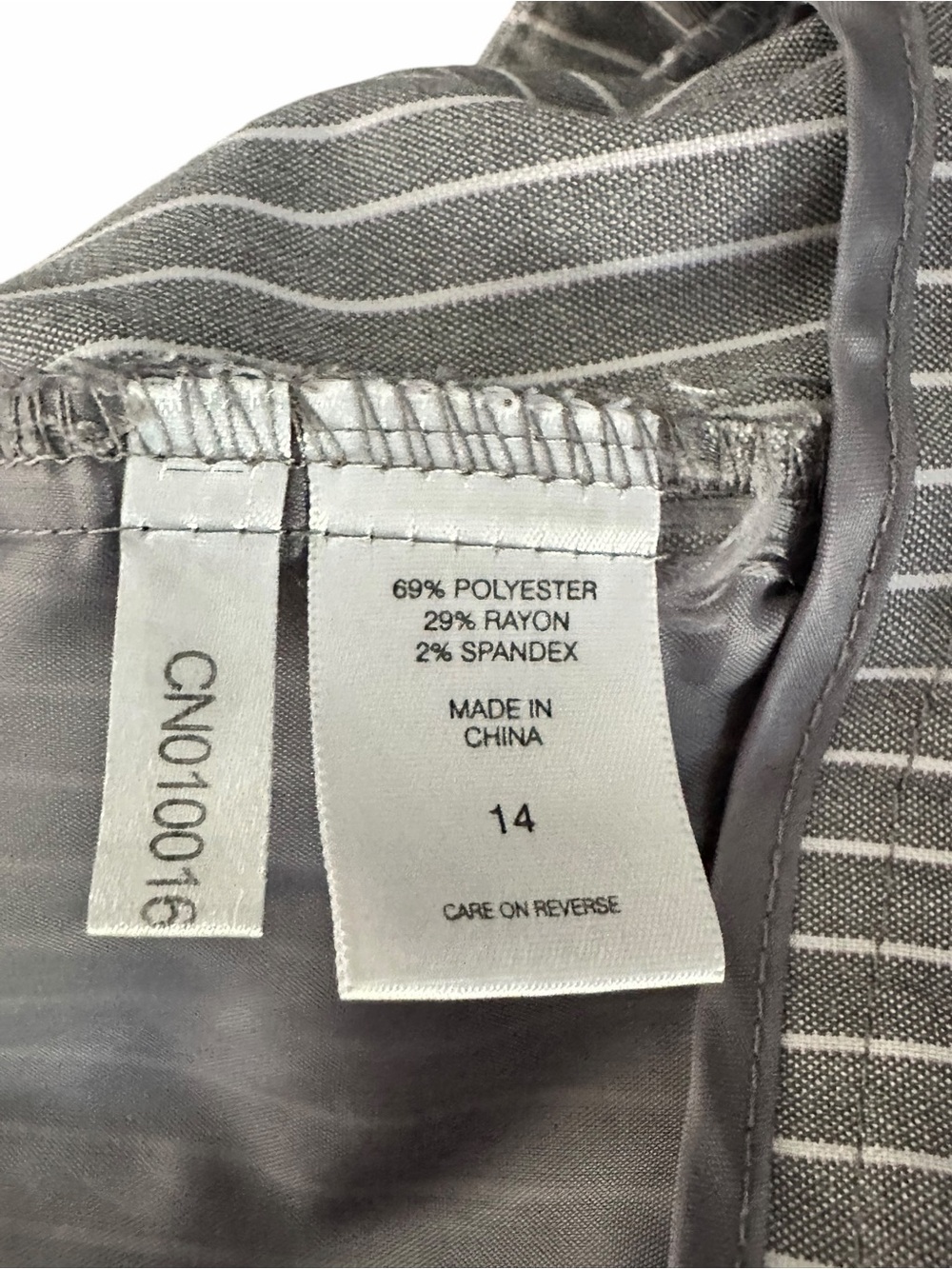 New York & Company Woman’s Gray Pinstripe Stretch Dress Pants - Size 14 - Picture 4 of 6
